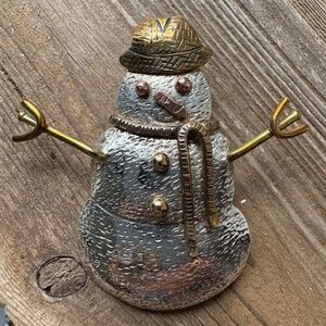 Courtney snowman brooch/ pendant